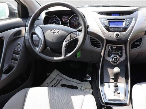 Used 2013 Hyundai Elantra GLS FWD image 23