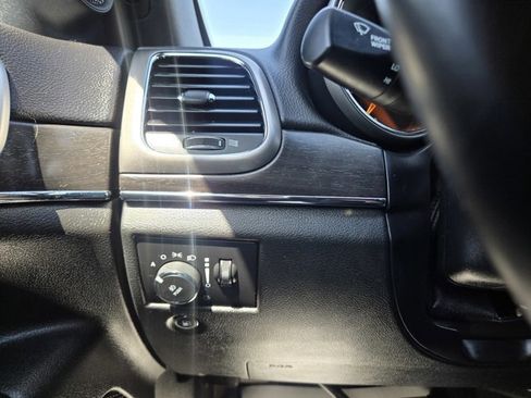Used 2018 Jeep Grand Cherokee Limited AWD/4WD image 25