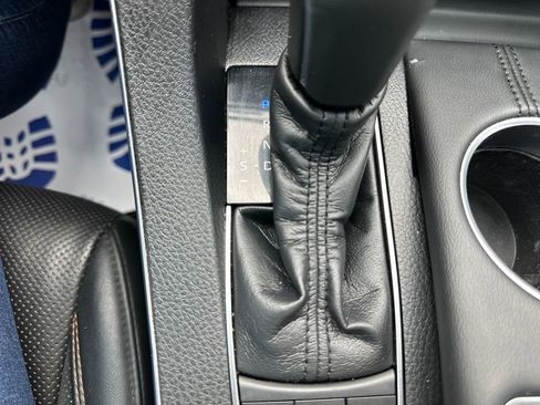Used 2019 Toyota Avalon Touring w/ Advanced Safety Package FWD image 27