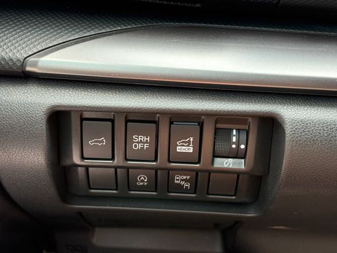 Used 2023 Subaru Forester Premium AWD/4WD image 17