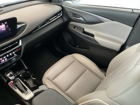 Used 2025 Buick Envista Avenir FWD image 18