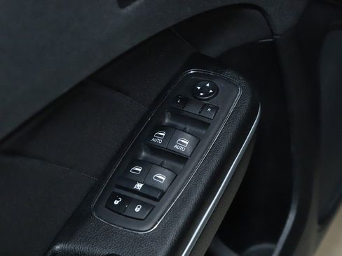 Used 2023 Dodge Charger SXT image 16