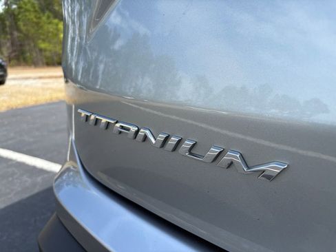 Used 2024 Ford Edge Titanium AWD/4WD image 11
