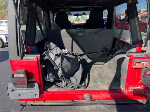 Used 2004 Jeep Wrangler 2dr Unlimited 4WD w/ Convenience Group image 6