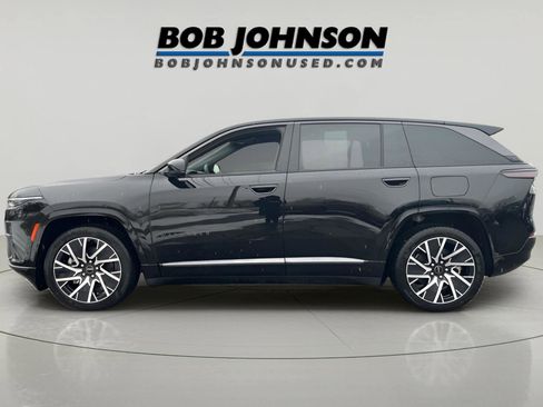 Used 2025 Jeep Wagoneer S Limited image 4