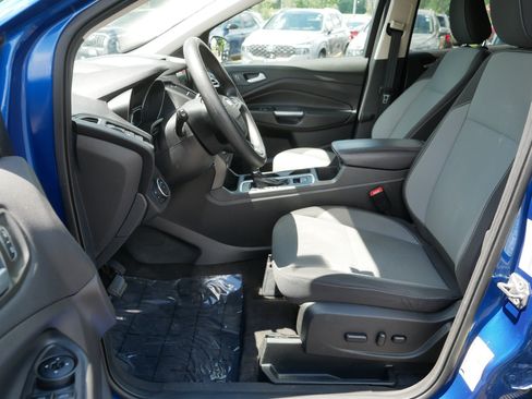 Used 2018 Ford Escape SE w/ Ford Safe & Smart Package AWD/4WD image 12