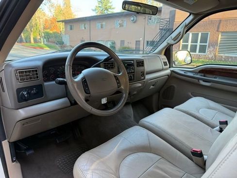 Used 2000 Ford F250 Lariat image 9