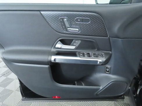 Certified 2025 Mercedes-Benz GLB 250 GLB 250 image 24