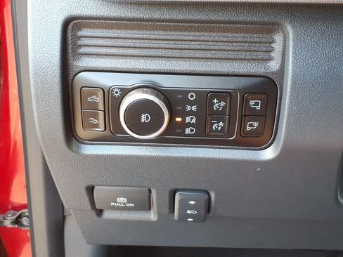 Certified 2025 Ford F350 Platinum AWD/4WD image 15