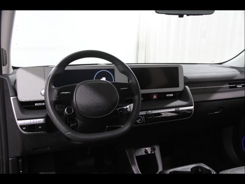 Certified 2024 Hyundai Ioniq 5 Limited AWD/4WD image 7