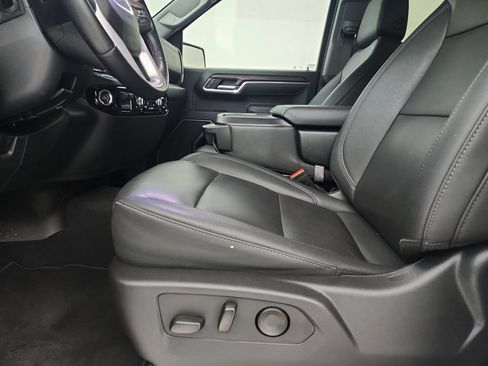 Used 2025 GMC Sierra 1500 SLT AWD/4WD image 4