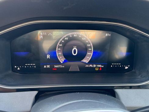Used 2025 Volkswagen Jetta SE FWD image 22