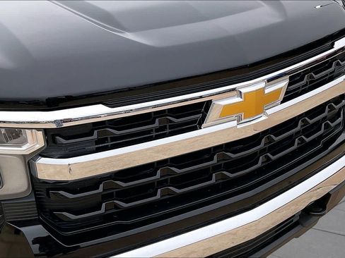 Used 2025 Chevrolet Silverado 1500 LT AWD/4WD image 27