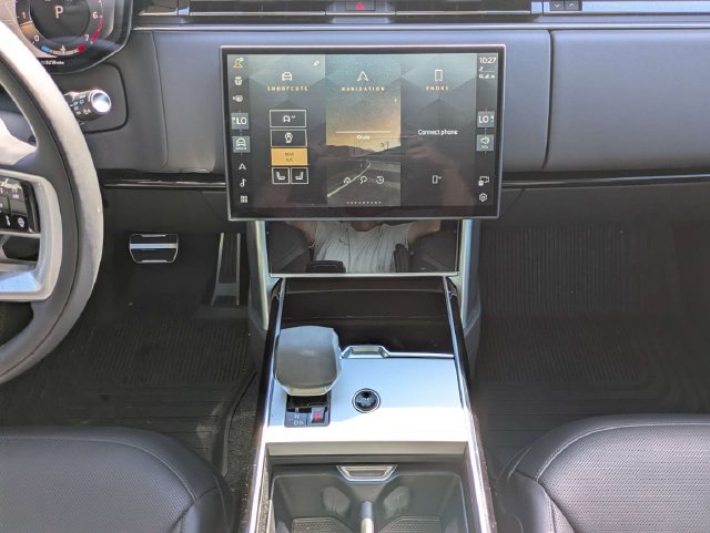 Used 2025 Land Rover Range Rover SE AWD/4WD image 12