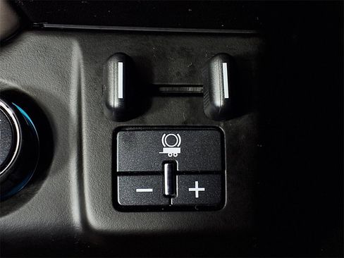 Used 2020 GMC Yukon XL Denali w/ Open Road Package image 22