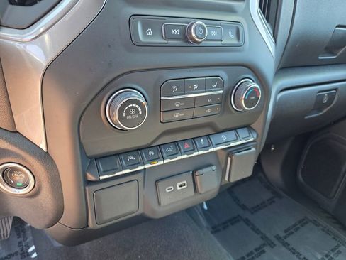 Used 2025 Chevrolet Silverado 1500 Custom Trail Boss w/ Dark Appearance Package image 26