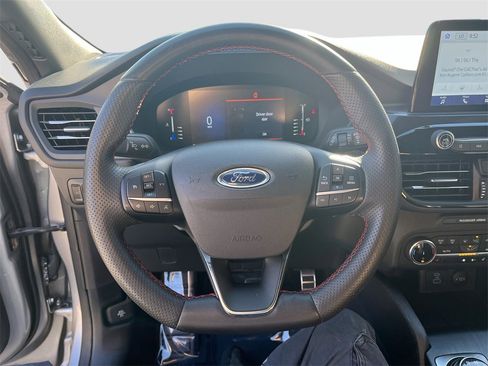 Used 2023 Ford Escape ST-Line image 11