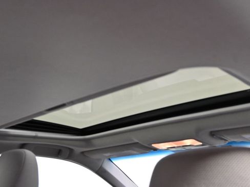 Used 2012 Toyota Camry XLE image 17