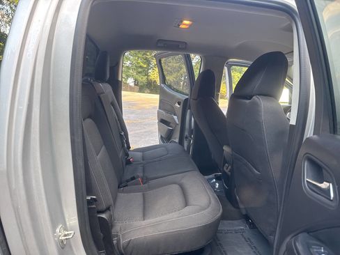 Used 2016 GMC Canyon SLE w/ SLE Convenience Package image 28