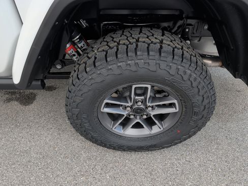 New 2026 Jeep Gladiator Mojave AWD/4WD image 18