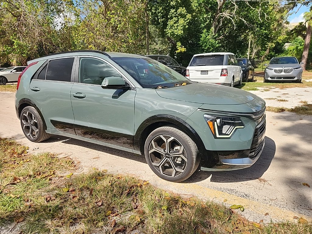 Used 2024 Kia Niro EX Touring FWD image 1
