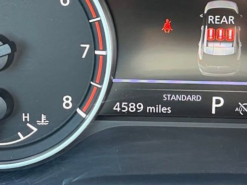 Used 2025 Nissan Rogue S FWD image 15