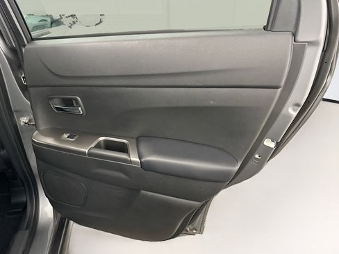 Used 2024 Mitsubishi Outlander Sport SE image 30