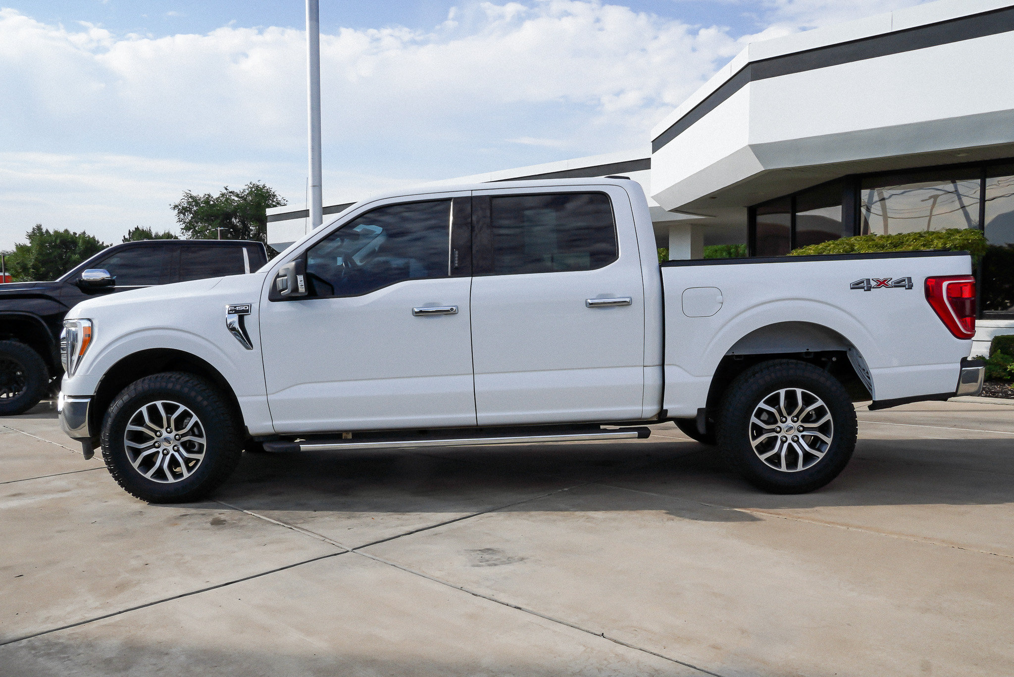Used 2021 Ford F150 XLT w/ Equipment Group 302A High AWD/4WD image 5