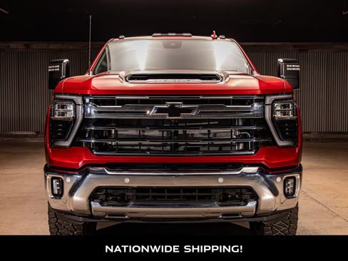 Used 2026 Chevrolet Silverado 3500 LTZ w/ LTZ Convenience Package image 4