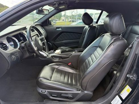 Used 2013 Ford Mustang GT Premium w/ Security Pkg RWD image 12