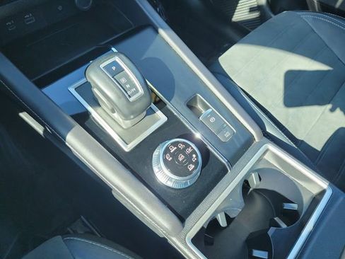Used 2024 Mitsubishi Outlander SE AWD/4WD image 33