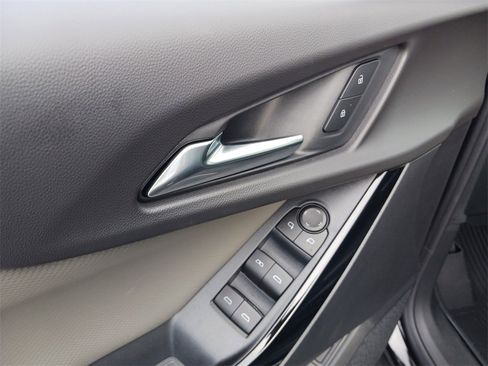 New 2026 Chevrolet Equinox LT w/ Convenience Package II image 28