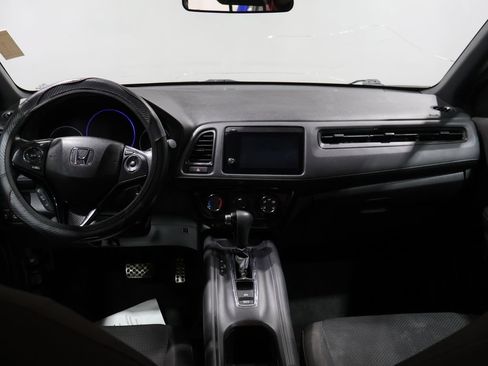 Used 2019 Honda HR-V Sport image 16