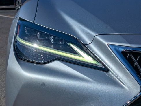 Used 2022 Lexus LS 500 image 28