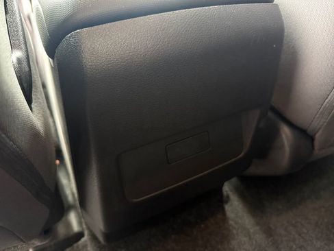 Used 2024 Nissan Frontier SV w/ Technology Package image 28