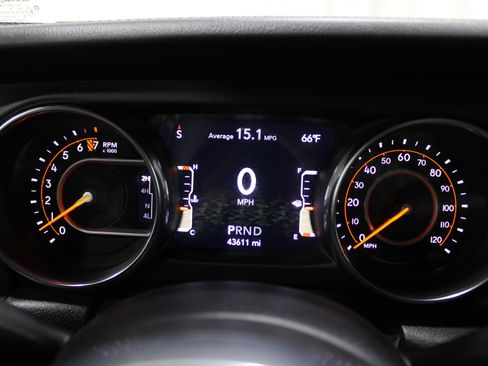 Used 2020 Jeep Gladiator Overland image 13