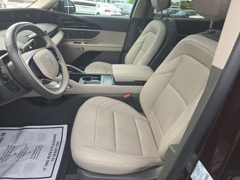 Used 2024 Lincoln Nautilus Premier w/ Equipment Group 102A AWD/4WD image 29
