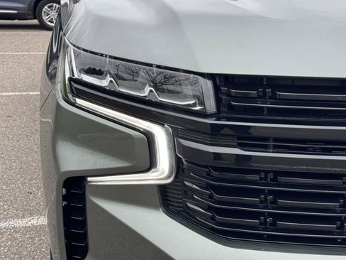 Used 2023 Chevrolet Suburban RST image 6