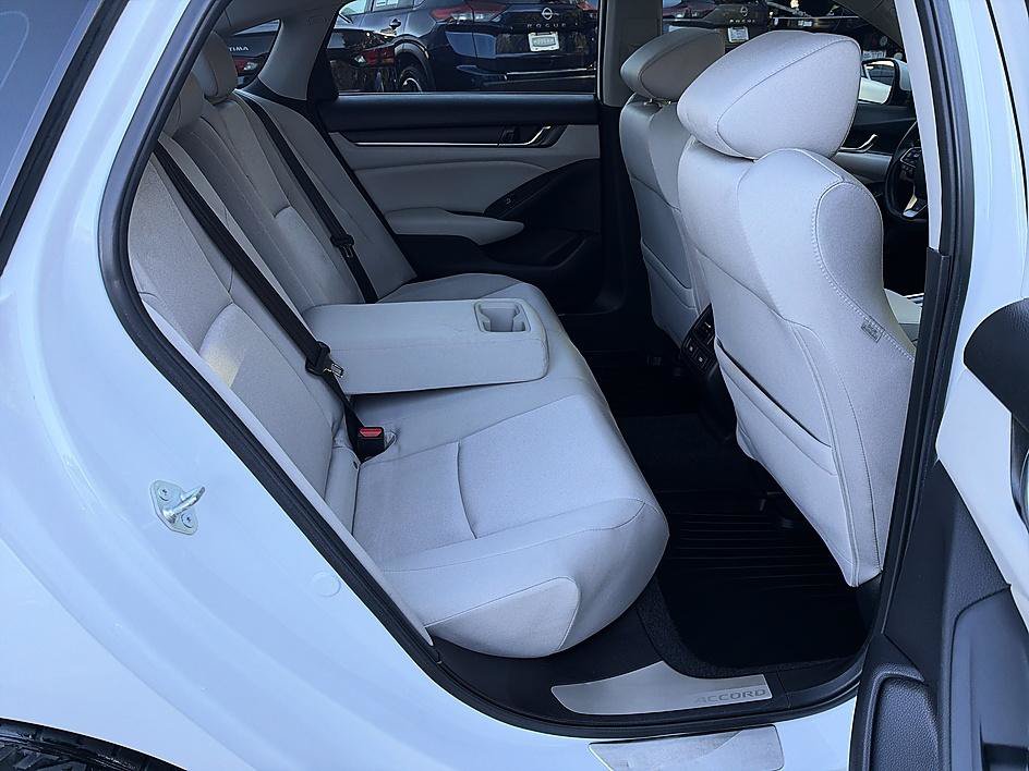 Used 2021 Honda Accord EX image 3