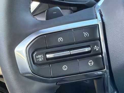 Used 2026 GMC Yukon Denali w/ Advanced Technology Package AWD/4WD image 49