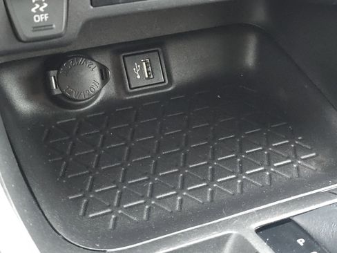 Used 2023 Toyota RAV4 XLE image 22