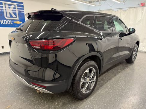 Used 2025 Chevrolet Blazer LT image 2
