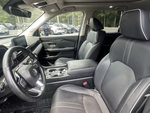 Used 2024 Honda Pilot Elite image 7