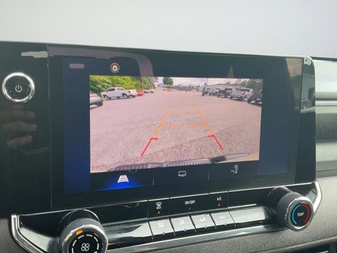 Certified 2023 Chevrolet Colorado W/T RWD image 17