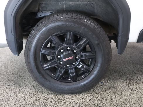 Used 2024 GMC Sierra 2500 AT4 w/ AT4 Premium Plus Package AWD/4WD image 29