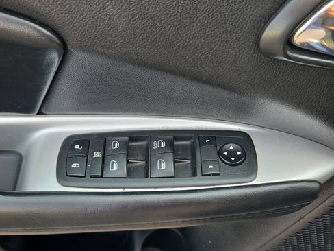 Used 2020 Dodge Journey SE w/ SE Popular Equipment Group FWD image 35