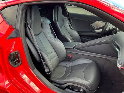 Used 2024 Chevrolet Corvette Stingray Preferred Cpe w/ Z51 Performance Package image 7