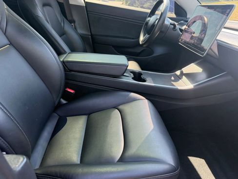 Used 2018 Tesla Model 3 Mid Range RWD image 13