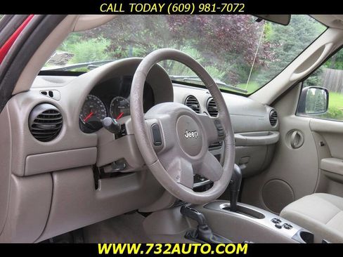 Used 2006 Jeep Liberty Renegade image 28