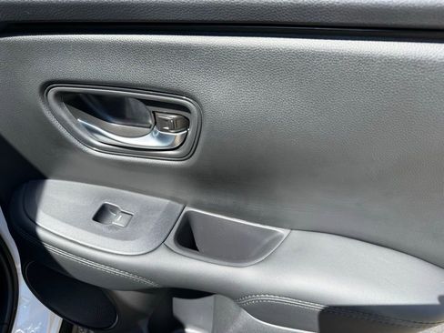 New 2026 Honda HR-V LX image 36